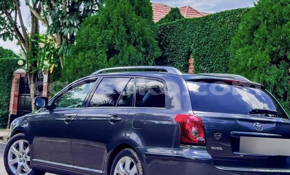 Acheter Occasion Voiture Toyota Avensis Grey/silver à Kigali, Rwanda Acheter Occasion Voiture Toyota Avensis Grey/silver à Kigali, Rwanda