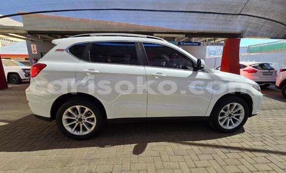 Acheter Occasion Voiture Haval H2 White à Kigali, Rwanda Acheter Occasion Voiture Haval H2 White à Kigali, Rwanda