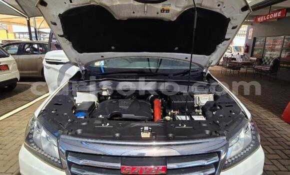 Acheter Occasion Voiture Haval H2 White à Kigali, Rwanda Acheter Occasion Voiture Haval H2 White à Kigali, Rwanda