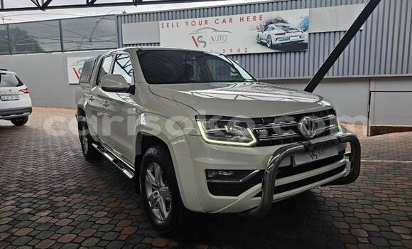 Acheter Occasion Voiture Volkswagen Amarok White à Kigali, Rwanda Acheter Occasion Voiture Volkswagen Amarok White à Kigali, Rwanda