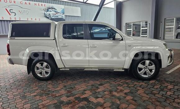Acheter Occasion Voiture Volkswagen Amarok White à Kigali, Rwanda Acheter Occasion Voiture Volkswagen Amarok White à Kigali, Rwanda