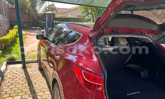 Acheter Occasion Voiture Hyundai Santa Fe Rouge à Gikongoro, Gikongoro Acheter Occasion Voiture Hyundai Santa Fe Rouge à Gikongoro, Gikongoro