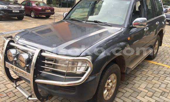 اشتري مستعمل Toyota Land Cruiser Noir سيارة في Gicumbi في Rwanda اشتري مستعمل Toyota Land Cruiser Noir سيارة في Gicumbi في Rwanda
