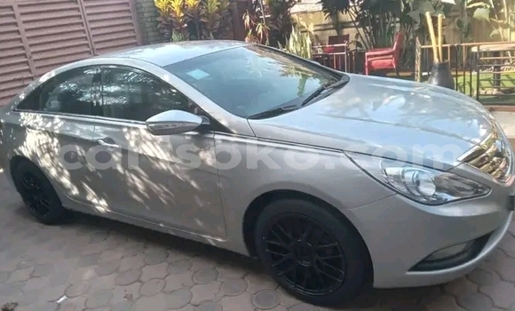 اشتري مستعمل Hyundai Sonata Autre سيارة في Kigali في Rwanda اشتري مستعمل Hyundai Sonata Autre سيارة في Kigali في Rwanda