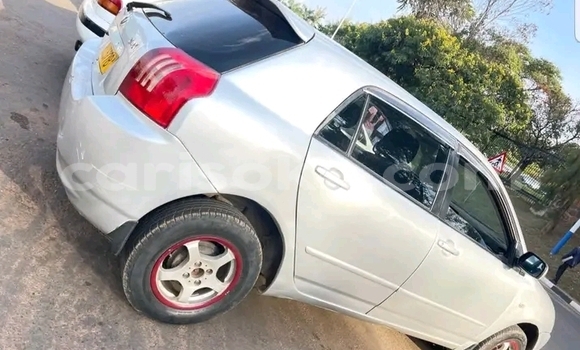 Acheter Occasion Voiture Toyota Corolla Blanc à Kigali, Rwanda