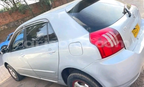 اشتري مستعمل Toyota Corolla Blanc سيارة في Kigali في Rwanda اشتري مستعمل Toyota Corolla Blanc سيارة في Kigali في Rwanda