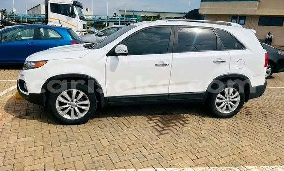 Acheter Occasion Voiture Kia Sorento Blanc à Import - Dubai, Rwanda Acheter Occasion Voiture Kia Sorento Blanc à Import - Dubai, Rwanda