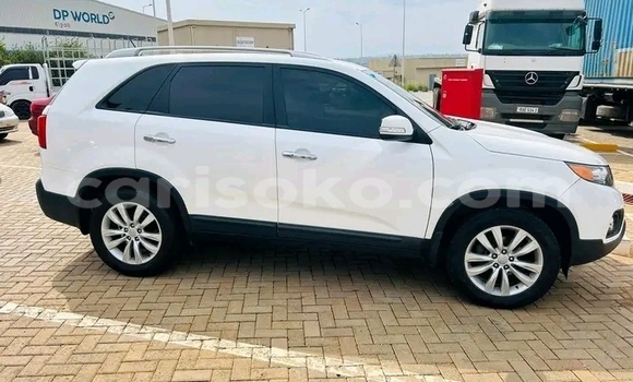 Acheter Occasion Voiture Kia Sorento Blanc à Import - Dubai, Rwanda Acheter Occasion Voiture Kia Sorento Blanc à Import - Dubai, Rwanda