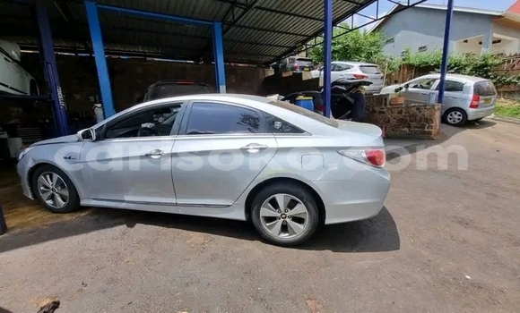 اشتري مستعمل Hyundai Sonata Autre سيارة في Kigali في Rwanda اشتري مستعمل Hyundai Sonata Autre سيارة في Kigali في Rwanda