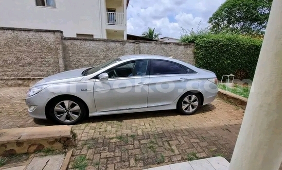 اشتري مستعمل Hyundai Sonata Autre سيارة في Kigali في Rwanda اشتري مستعمل Hyundai Sonata Autre سيارة في Kigali في Rwanda