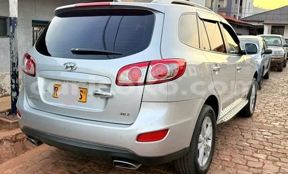 Acheter Occasion Voiture Hyundai Santa Fe Autre à Kigali, Rwanda Acheter Occasion Voiture Hyundai Santa Fe Autre à Kigali, Rwanda