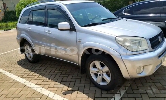 Sayi Na hannu Toyota RAV4 Blanc Mota in Butare a Butare Sayi Na hannu Toyota RAV4 Blanc Mota in Butare a Butare