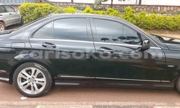 Sayi Na hannu Mercedes-Benz AMG GLC Noir Mota in Gikongoro a Gikongoro Sayi Na hannu Mercedes-Benz AMG GLC Noir Mota in Gikongoro a Gikongoro