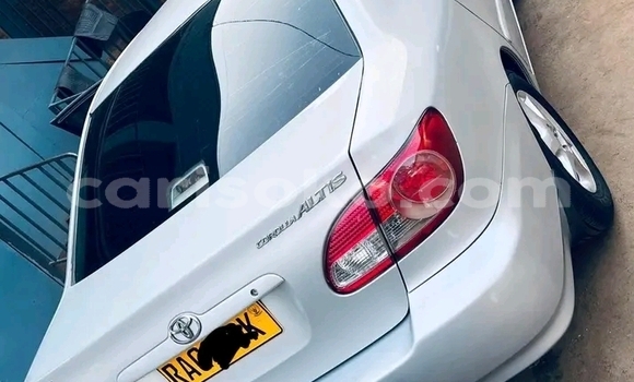 Sayi Na hannu Toyota Altis Blanc Mota in Bokwango a Rwanda Sayi Na hannu Toyota Altis Blanc Mota in Bokwango a Rwanda