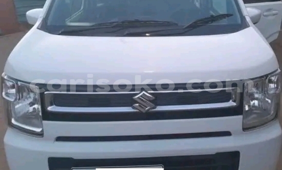Acheter Occasion Voiture Suzuki Wagon Blanc à Kigali, Rwanda Acheter Occasion Voiture Suzuki Wagon Blanc à Kigali, Rwanda