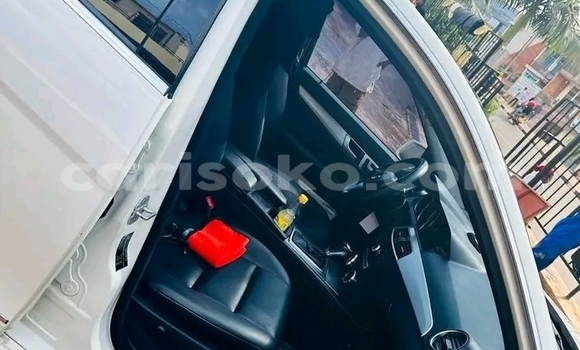 Acheter Occasion Voiture Mercedes-Benz CLK-klasse AMG Blanc à Gasarenda, Rwanda Acheter Occasion Voiture Mercedes-Benz CLK-klasse AMG Blanc à Gasarenda, Rwanda