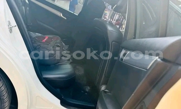 Acheter Occasion Voiture Mercedes-Benz CLK-klasse AMG Blanc à Gasarenda, Rwanda Acheter Occasion Voiture Mercedes-Benz CLK-klasse AMG Blanc à Gasarenda, Rwanda