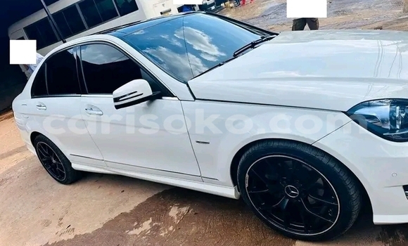 Acheter Occasion Voiture Mercedes-Benz CLK-klasse AMG Blanc à Gasarenda, Rwanda Acheter Occasion Voiture Mercedes-Benz CLK-klasse AMG Blanc à Gasarenda, Rwanda