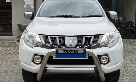 Buy Used Mitsubishi Triton White Car in Kigali in Rwanda Buy Used Mitsubishi Triton White Car in Kigali in Rwanda