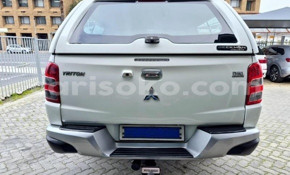 Buy Used Mitsubishi Triton White Car in Kigali in Rwanda Buy Used Mitsubishi Triton White Car in Kigali in Rwanda