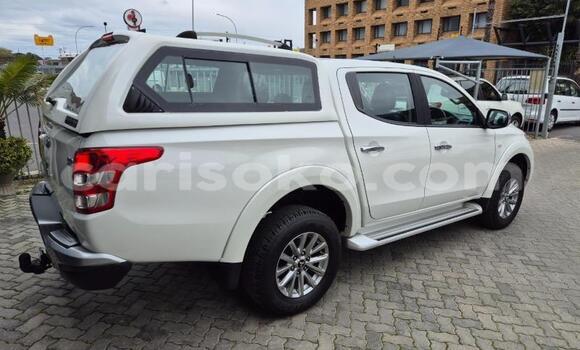 Buy Used Mitsubishi Triton White Car in Kigali in Rwanda Buy Used Mitsubishi Triton White Car in Kigali in Rwanda