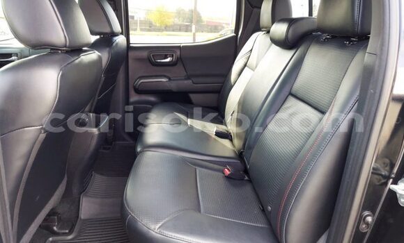Acheter Occasion Voiture Toyota Tacoma Noir à Kigali, Rwanda Acheter Occasion Voiture Toyota Tacoma Noir à Kigali, Rwanda