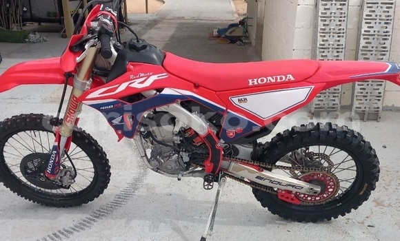 اشتري مستعمل Honda CRF Rouge دراجة نارية في Kigali في Rwanda اشتري مستعمل Honda CRF Rouge دراجة نارية في Kigali في Rwanda