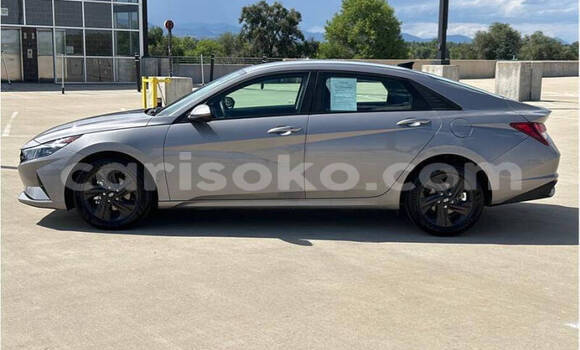 Buy Used Hyundai Elantra Blue Car in Kigali in Rwanda Buy Used Hyundai Elantra Blue Car in Kigali in Rwanda