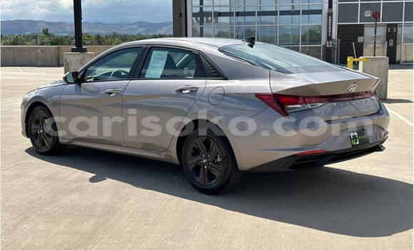 Buy Used Hyundai Elantra Blue Car in Kigali in Rwanda Buy Used Hyundai Elantra Blue Car in Kigali in Rwanda