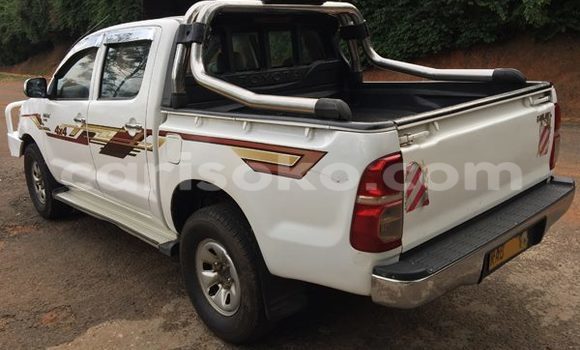 اشتري مستعمل Toyota Hilux Blanc سيارة في Gicumbi في Rwanda اشتري مستعمل Toyota Hilux Blanc سيارة في Gicumbi في Rwanda