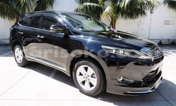 Acheter Occasion Voiture Toyota Harrier Black à Kigali, Rwanda Acheter Occasion Voiture Toyota Harrier Black à Kigali, Rwanda