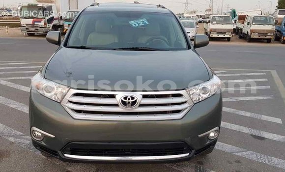 اشتري Imported Toyota Highlander Vert سيارة في Import - Dubai في Rwanda اشتري Imported Toyota Highlander Vert سيارة في Import - Dubai في Rwanda