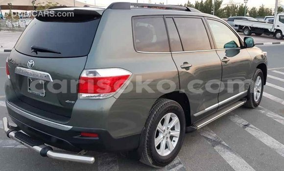 اشتري Imported Toyota Highlander Vert سيارة في Import - Dubai في Rwanda اشتري Imported Toyota Highlander Vert سيارة في Import - Dubai في Rwanda