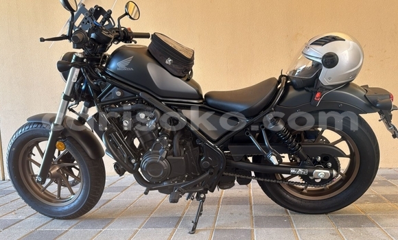 اشتري مستعمل Honda Rebel Noir دراجة نارية في Kigali في Rwanda اشتري مستعمل Honda Rebel Noir دراجة نارية في Kigali في Rwanda