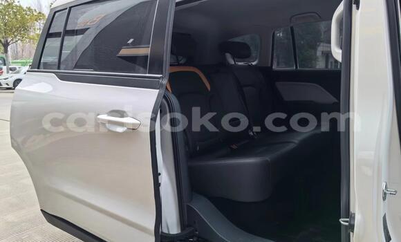 Acheter Neuf Voiture Faw City Golf White à Kigali, Rwanda Acheter Neuf Voiture Faw City Golf White à Kigali, Rwanda