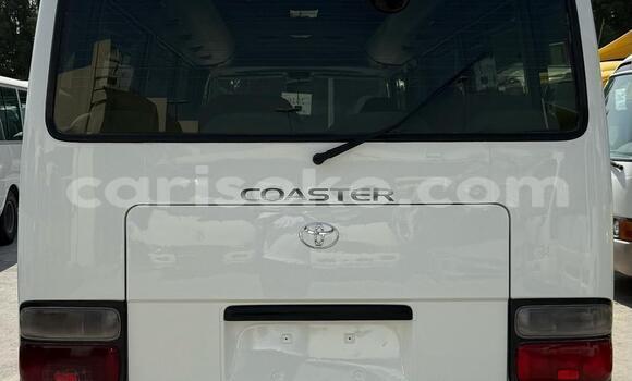 Acheter Occasion Voiture Toyota Coaster White à Import - Dubai, Rwanda Acheter Occasion Voiture Toyota Coaster White à Import - Dubai, Rwanda
