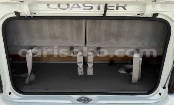 Acheter Occasion Voiture Toyota Coaster White à Import - Dubai, Rwanda Acheter Occasion Voiture Toyota Coaster White à Import - Dubai, Rwanda