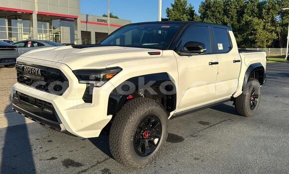 Acheter Occasion Voiture Toyota Tacoma White à Kigali, Rwanda