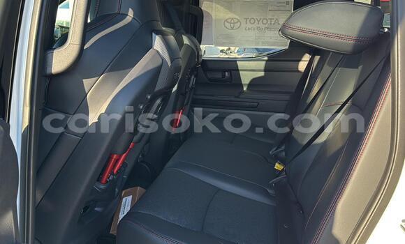 Acheter Occasion Voiture Toyota Tacoma White à Kigali, Rwanda Acheter Occasion Voiture Toyota Tacoma White à Kigali, Rwanda