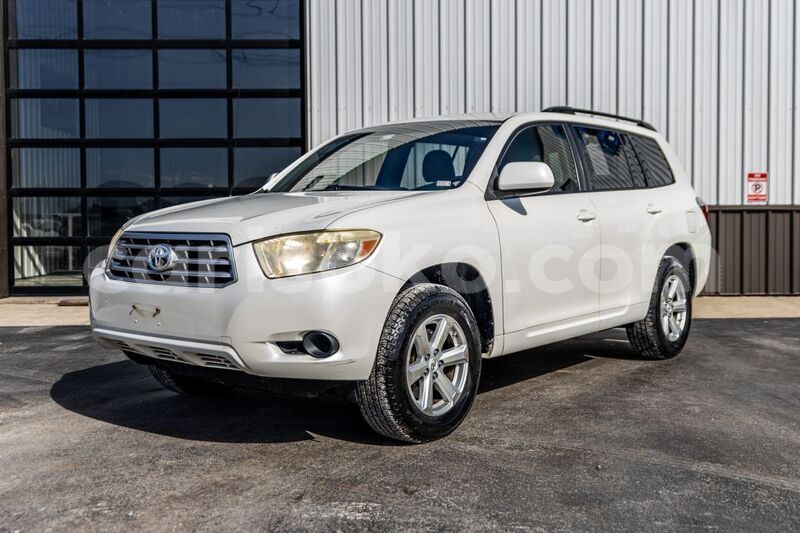 Big with watermark toyota highlander rwanda kigali 19703