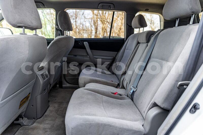 Big with watermark toyota highlander rwanda kigali 19703
