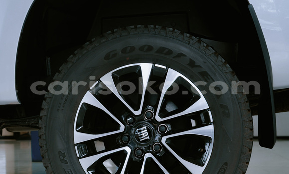 Acheter Neuf Voiture Fiat Titano volcano Grey/silver à Kigali, Rwanda Acheter Neuf Voiture Fiat Titano volcano Grey/silver à Kigali, Rwanda