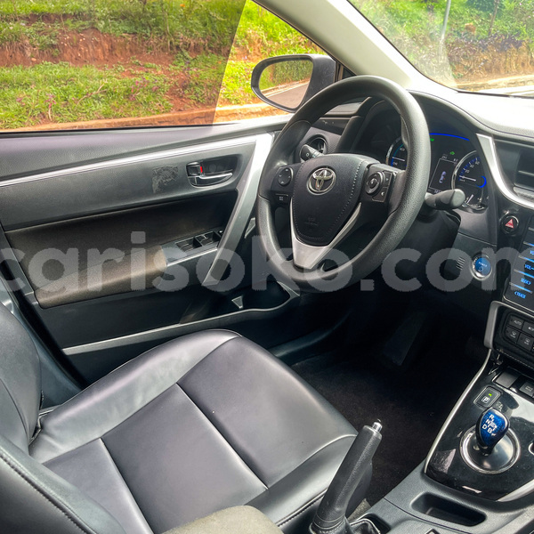 Big with watermark toyota corolla rwanda kigali 19720