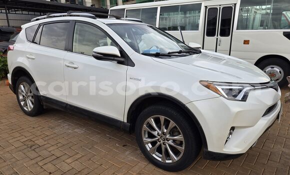 Acheter Occasion Voiture Toyota RAV4 White à Kigali, Rwanda Acheter Occasion Voiture Toyota RAV4 White à Kigali, Rwanda