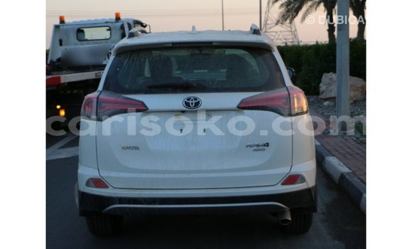 Acheter Import Voiture Toyota RAV4 Blanc à Import - Dubai, Rwanda Acheter Import Voiture Toyota RAV4 Blanc à Import - Dubai, Rwanda