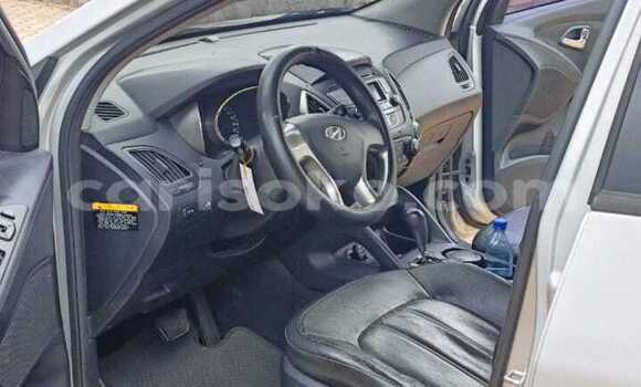 Acheter Occasion Voiture Hyundai Tucson Grey/silver à Kigali, Rwanda Acheter Occasion Voiture Hyundai Tucson Grey/silver à Kigali, Rwanda