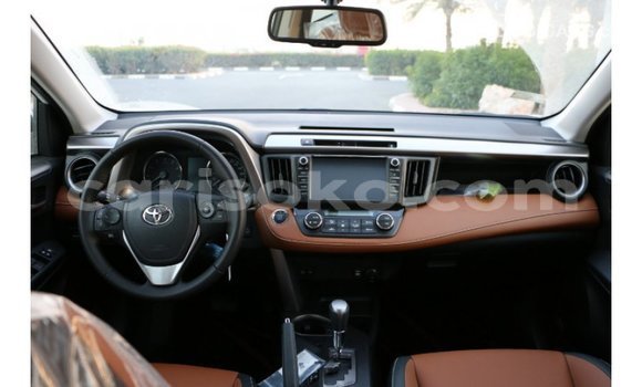 Acheter Import Voiture Toyota RAV4 Blanc à Import - Dubai, Rwanda Acheter Import Voiture Toyota RAV4 Blanc à Import - Dubai, Rwanda