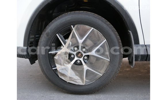 Acheter Import Voiture Toyota RAV4 Blanc à Import - Dubai, Rwanda Acheter Import Voiture Toyota RAV4 Blanc à Import - Dubai, Rwanda