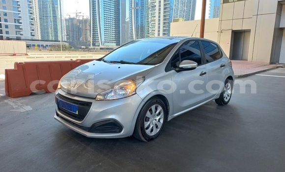 اشتري مستعمل Peugeot 208 Blue سيارة في Kigali في Rwanda