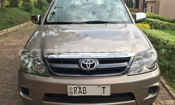 اشتري مستعمل Toyota Fortuner Autre سيارة في Gicumbi في Rwanda اشتري مستعمل Toyota Fortuner Autre سيارة في Gicumbi في Rwanda